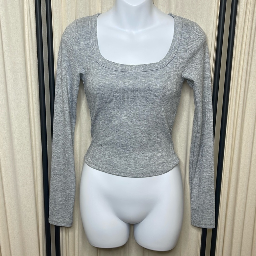 NEW! WILD FABLE LONG SLEEVE THICK GRAY TOP SIZE XXS